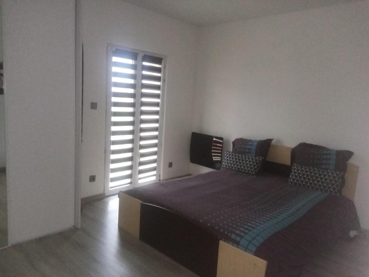 Maison A La Campagne Pres De La Ville Aiglemont Dış mekan fotoğraf